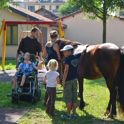 Attività estive: IPPOTERAPIA Tutti i lunedì e giovedì con la collaborazione del personale qualificato del Bruna's Stable di Alzano Scrivia