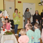 Presentazione della Reliquia ai bambini della Scuola Materna